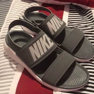 Nike Tanjun Sandals